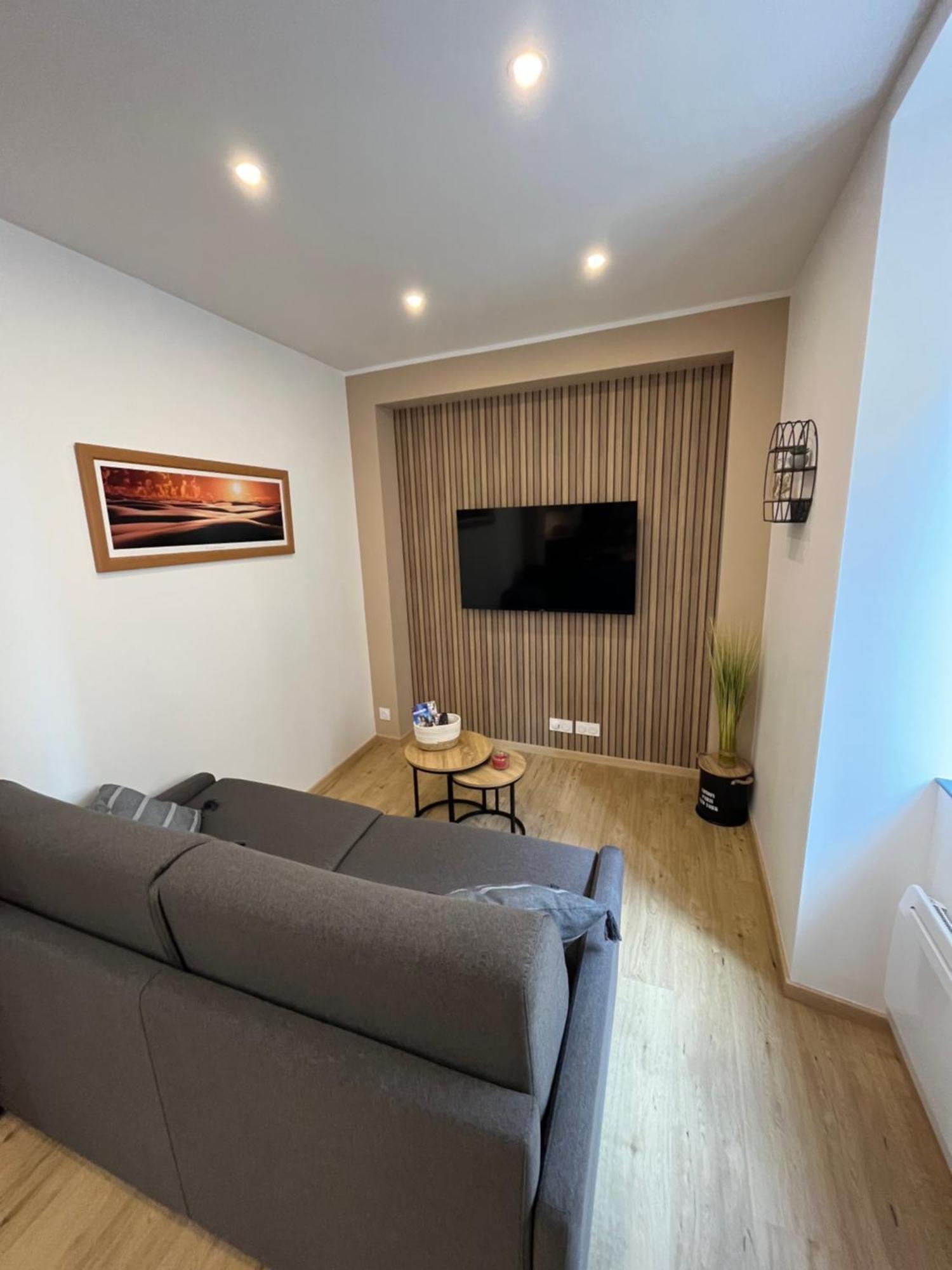 Au 35 Apartment Millau Exterior photo